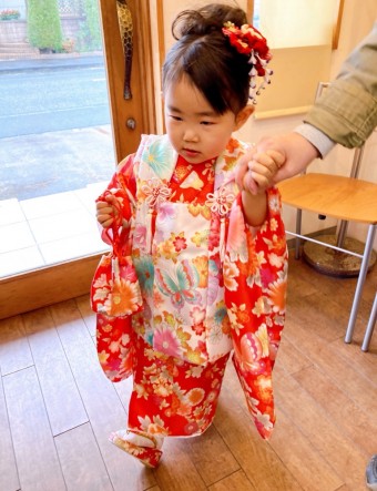 七五三３歳女の子☆メイク☆アップお被布お着付けのサムネイル